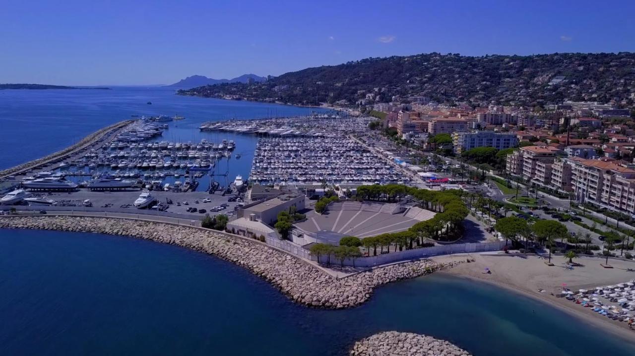 Apt Golfe Juan - 5Min Des Plages - Parking Privee - Piscine Rooftop Валлорис Экстерьер фото